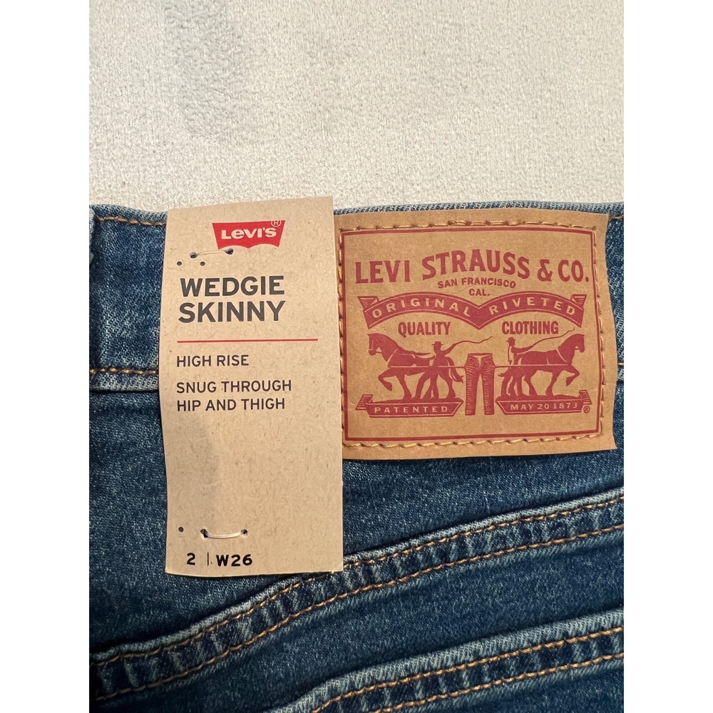 Levis Wedgie Skinny High Rise Distressed Blue Jeans Button Fly W26 L26 NWT - Picture 12 of 14